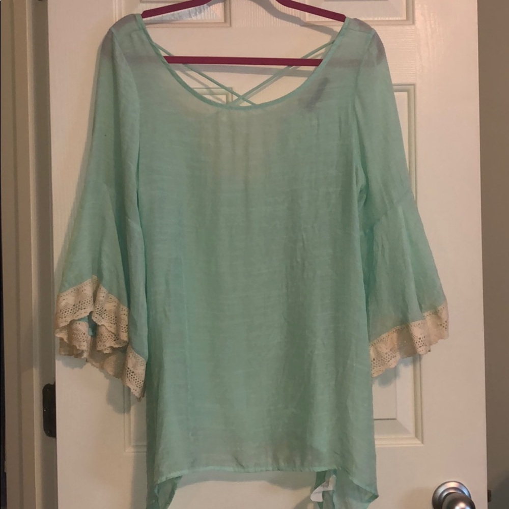 Barely worn super cute top